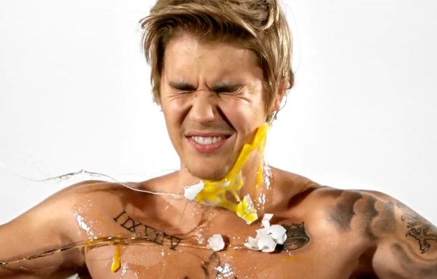 Justin Bieber dobio svoje: Gađali ga jajima