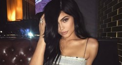 Kylie Jenner poljupcem na Instagramu potvrdila vezu s novim dečkom