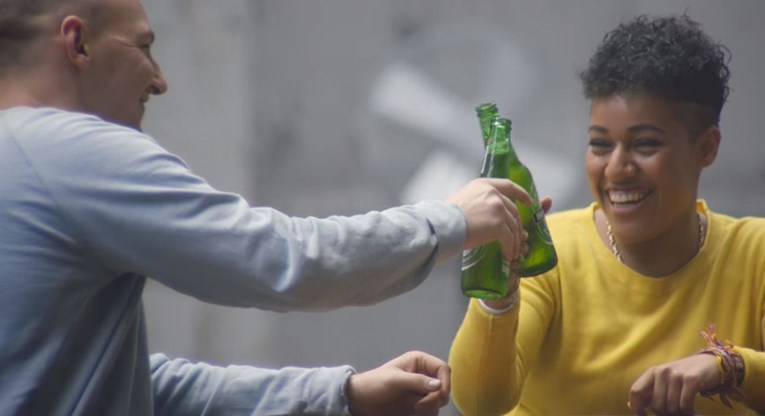 VIDEO Heinekenova reklama totalno posramila Pepsijevu i oduševila milijune ljudi na internetu