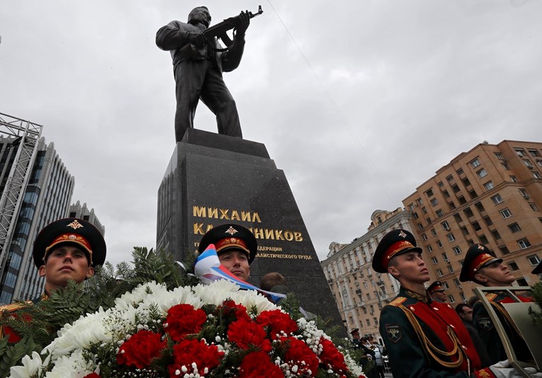 U Moskvi otkriven spomenik izumitelju puške koja je promijenila svijet