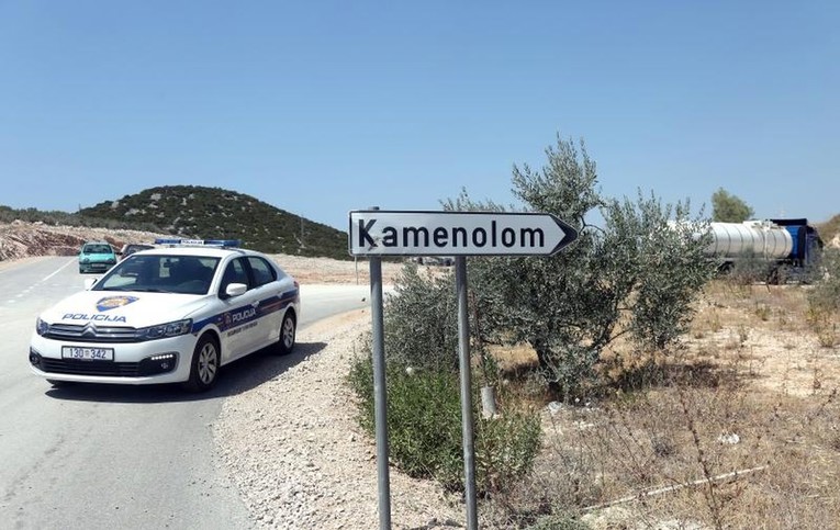 U kamenolomu kod Tisnog poginuo radnik, "kašika" bagera pala na njega i na mjestu ga ubila