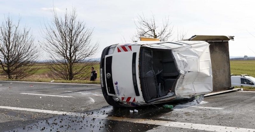 FOTO Prevrnuo se kamion u Čakovcu, dvojica teško ozlijeđena