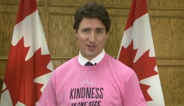 Kanadski premijer obukao ružičastu majicu i suprotstavio se nasilju: A gdje je Orešković?