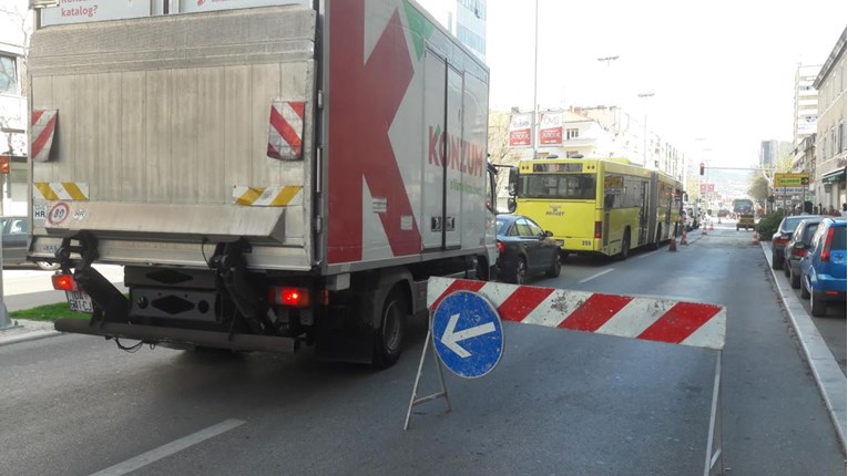 FOTO, VIDEO Prometni kolaps u Splitu: "Tragedija, izašli su na ulice i sve blokirali"