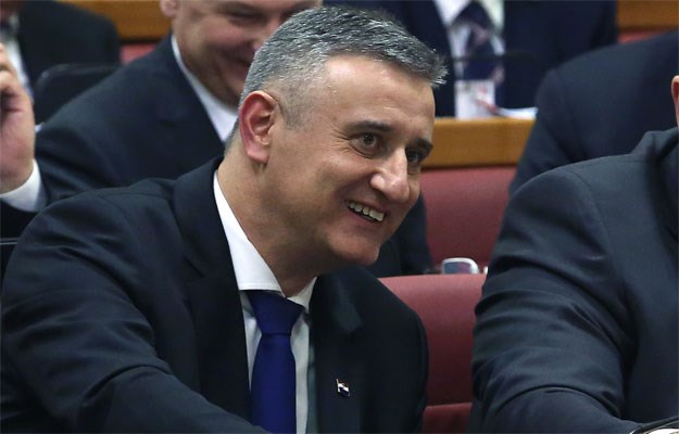 Evo što je Karamarko odgovorio kad su ga pitali hoće li Hrvatska postaviti žicu na granice