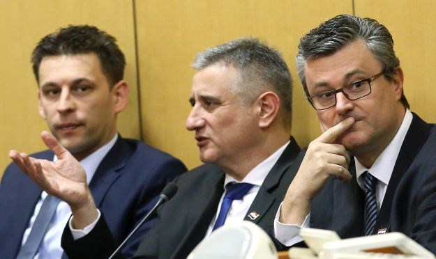 Trgovina do zadnjeg časa: HDZ i MOST još nisu potpisali sporazum jer MOST-ovci žele više fotelja