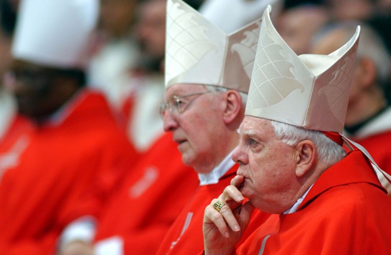 Kardinal koji je štitio pedofile imat će pogreb u Vatikanu, sudjelovat će i papa Franjo