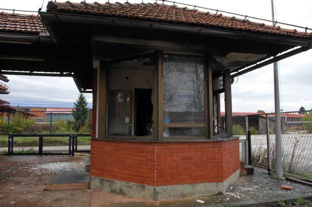Eksplozija plina u zaštitarskoj kućici u Karlovcu, zaštitar zadobio opekotine po rukama i licu