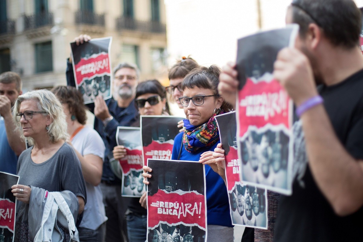 Madrid će u Kataloniji raspisati prijevremene izbore nakon što joj oduzme autonomiju