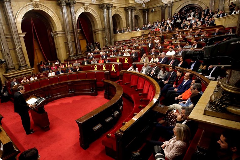 Puigdemont je bivši, katalonski parlament glasa o novom predsjedniku pokrajine