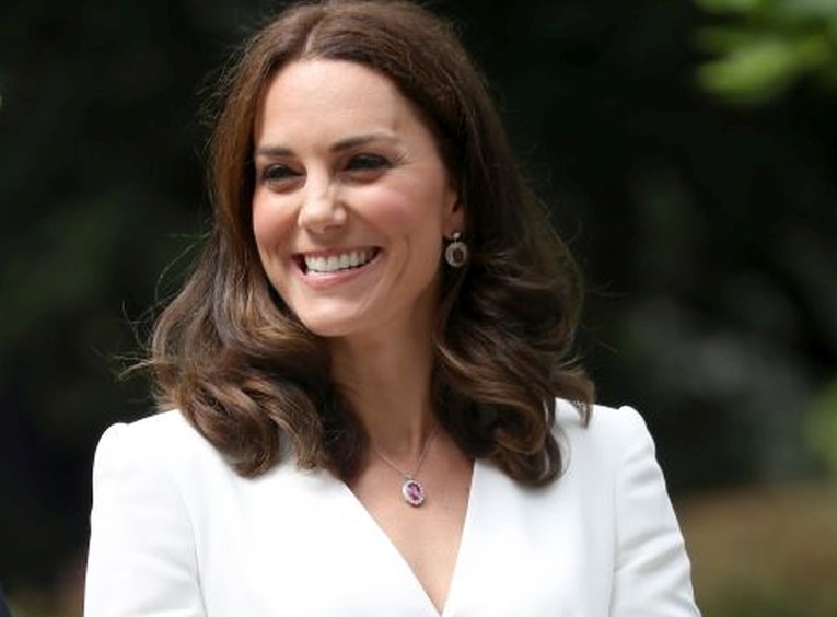 Nećete vjerovati kojim se poslom bavila Kate Middleton prije udaje za Williama
