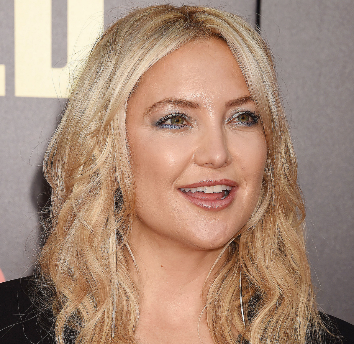 FOTO Kate Hudson ošišala se na ćelavo, ali i dalje je prelijepa