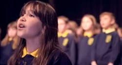 VIDEO Autistična djevojčica zapjevala pjesmu "Hallelujah" i oduševila svijet
