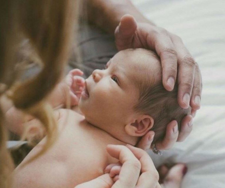 Znanstvenici otkrili jako slatku vezu koja veže mame i uplakane bebe