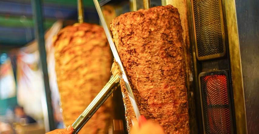 Europski parlament odbio zabraniti kebab, presudila su tri glasa