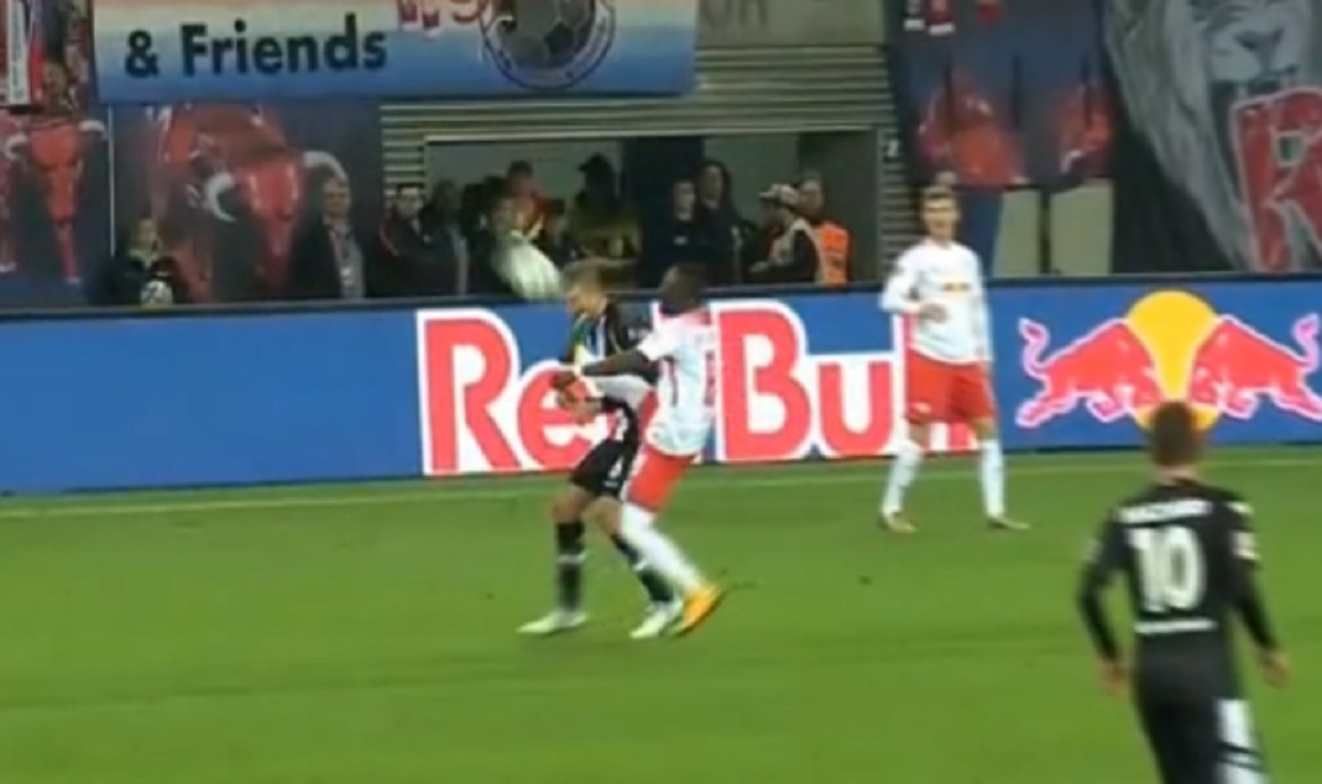KEITA KAO MANE Pogledajte užasan start budućeg Liverpoolova igrača za koji je dobio crveni karton