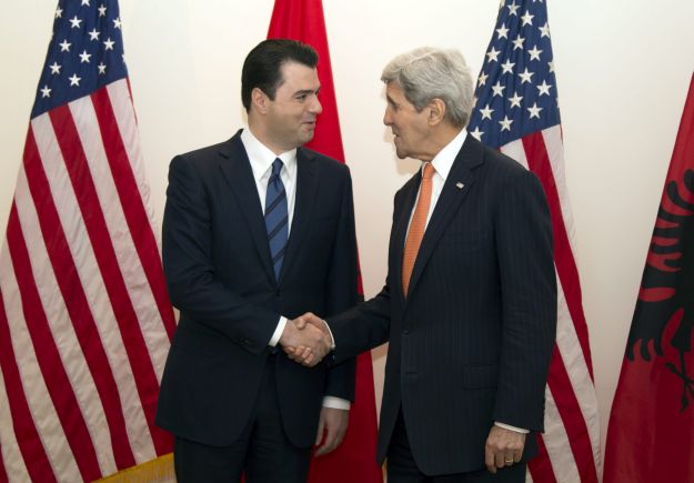 Američki državni tajnik John Kerry posjetio Albaniju i prozvao korumpirane političare