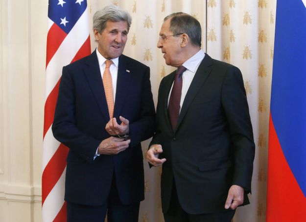 Lavrov novinarima u Ženevi donio dvije boce votke da im "skrati čekanje"