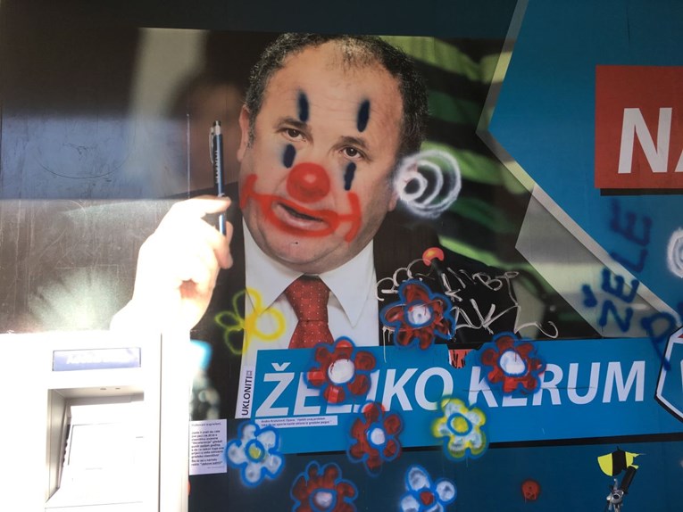 VIDEO Skupina Splićana od Keruma na plakatu napravila klauna, narugali se i Opari i Baldasaru