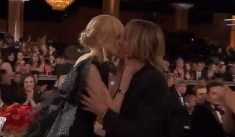 Svi pričaju o nespretnom poljupcu Nicole Kidman i njezinog muža