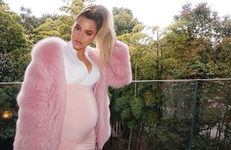 Vidno razočarana Khloe Kardashian objavila spol bebe