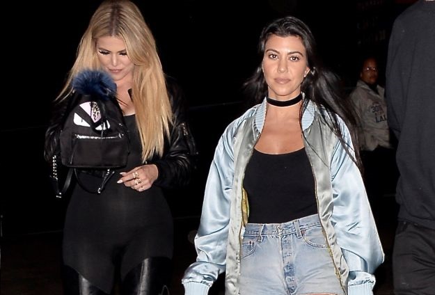 Kardashianka pokazala tangice u potpuno prozirnim tajicama