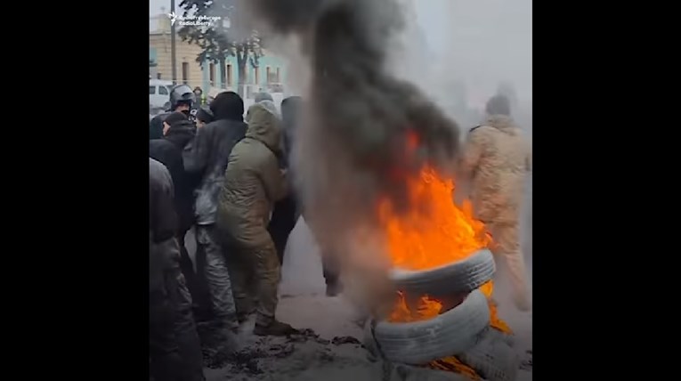 VIDEO Nasilni prosvjedi u Kijevu: Aktivisti traže proglašenje Rusije agresorskom zemljom