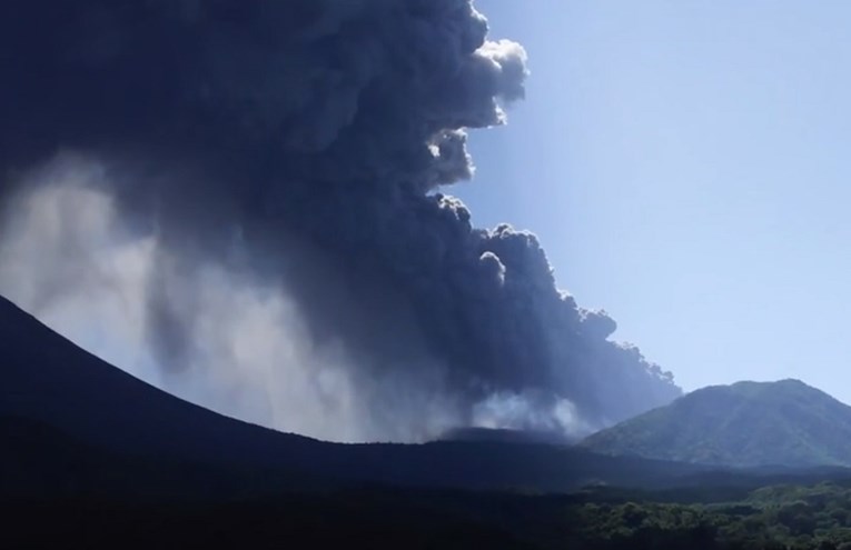 FOTO Pogledajte kako erupcija vulkana na Havajima izgleda iz svemira