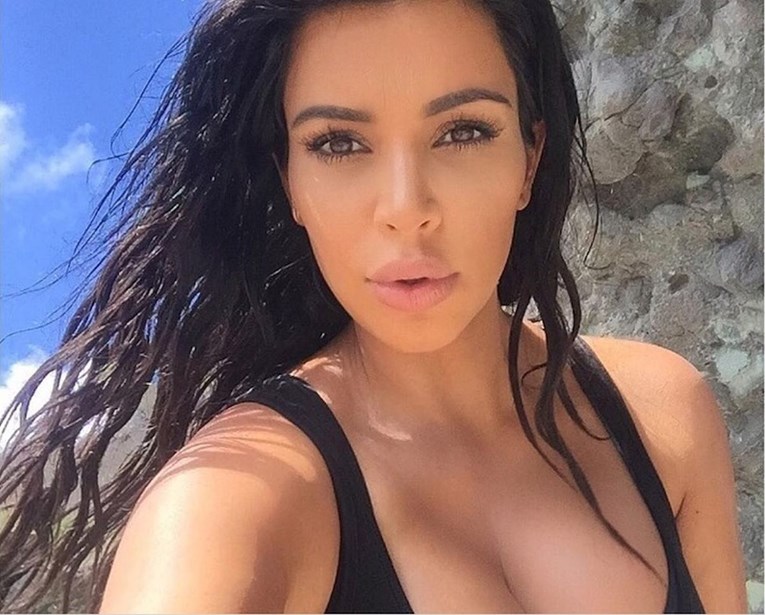 Plastični kirurg koji je navodno operirao Kim Kardashian otkrio istinu o njenoj ogromnoj guzi