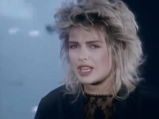 Bila je seks bomba, a sad je vrtlarica koja viđa izvanzemaljce: Ovako danas izgleda Kim Wilde