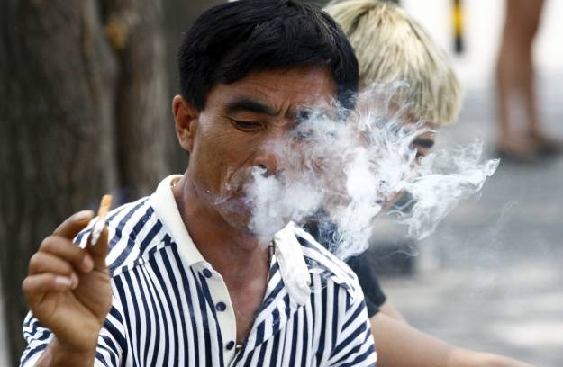 Peking uveo strogu zabranu pušenja na javnim mjestima