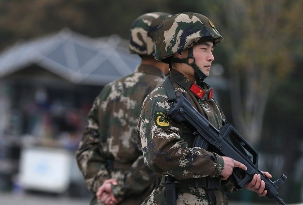 Kineski specijalci bez milosti: Bacačem plamena istjerali teroriste iz jazbine, zatim ih pobili