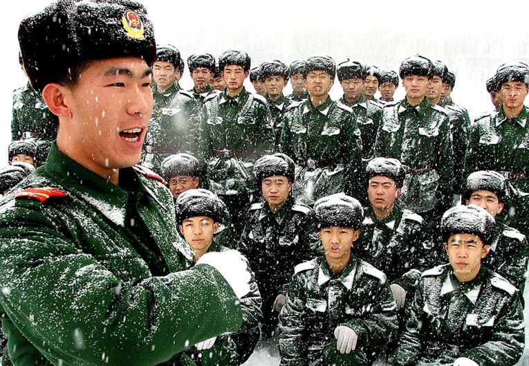 ŠTO PLANIRAJU? Kineski mediji tvrde da je 150.000 vojnika poslano na granicu sa Sjevernom Korejom