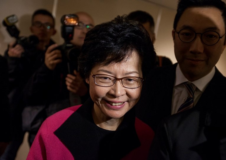 Izabrana šefica vlade Hong Konga, demokrati izbore smatraju prijevarom