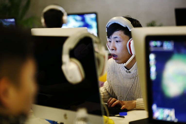Kina isključuje internetske portale zbog "vulgarnog" materijala