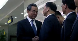 VIDEO Kineski ministar vanjskih poslova doputovao u Pjongjang prvi put u 11 godina