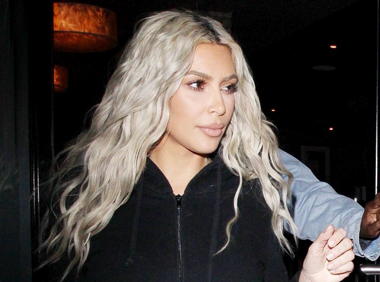 Kim Kardashian dala naslutiti ime bebe i šokirala fanove: "Zar ćeš je nazvati po tome?"