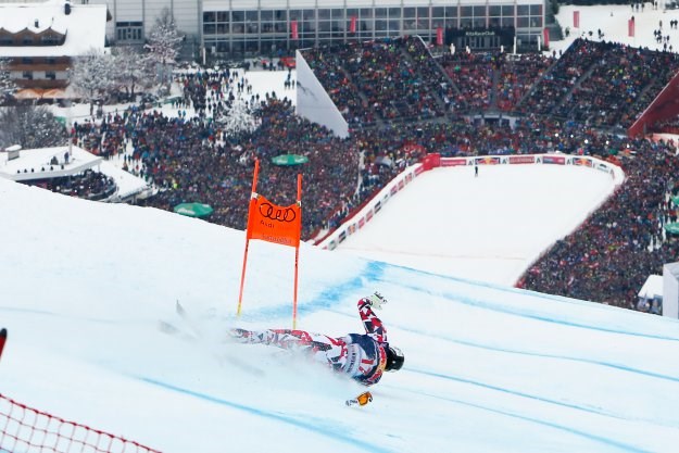 Fill pobjednik najprestižnije skijaške utrke na svijetu: Teški padovi Svindala, Streitbergera i Reichelta