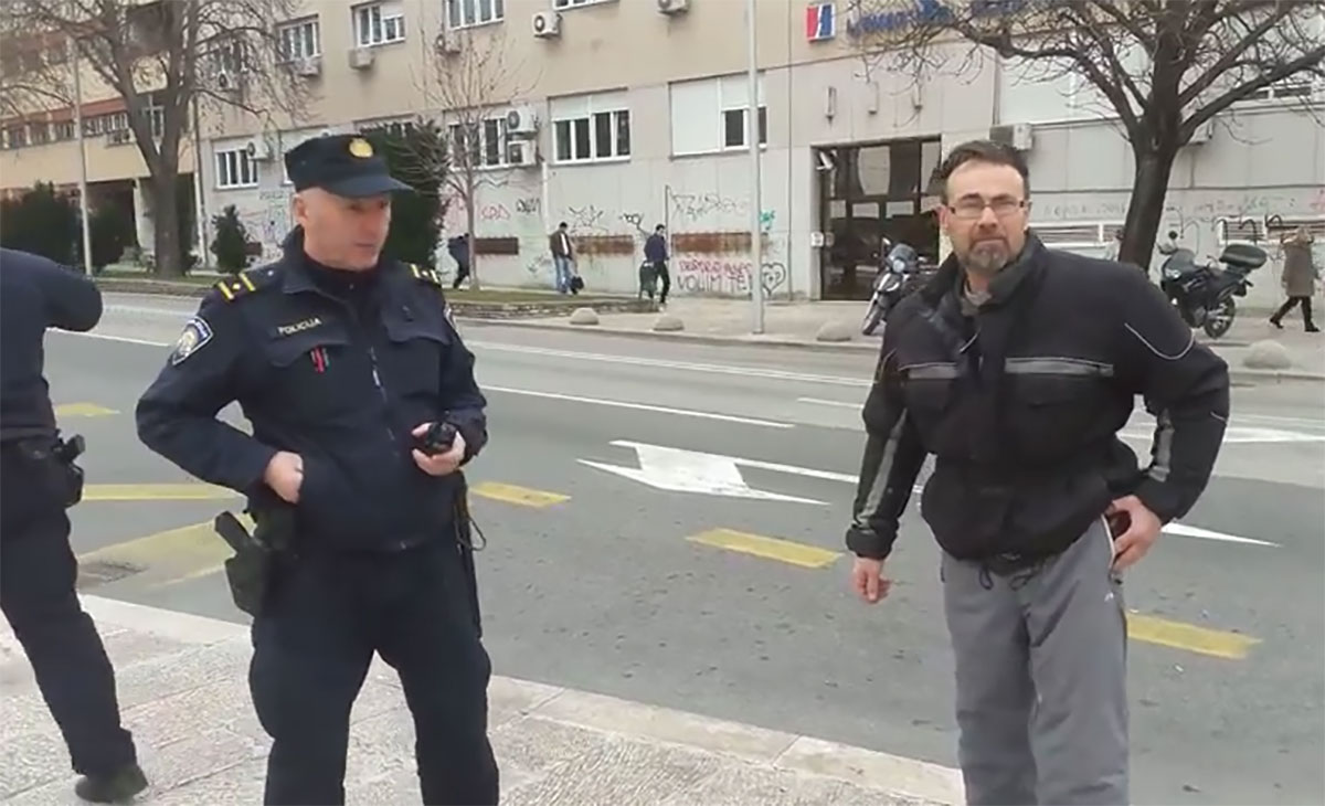 Splićanin opet prosvjedovao ispred suda: Deset posto ljudi ugnjetava cilu državu, žele da budemo logoraši!