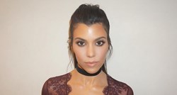 Kourtney Kardashian izašla bez grudnjaka i pokazala bivšem što propušta