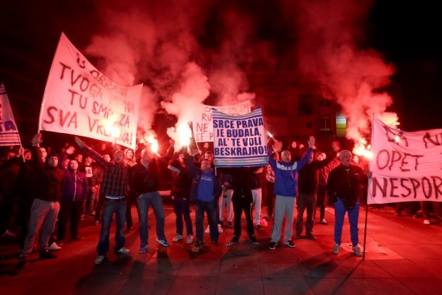 Kohorta prosvjedovala u Osijeku: "Dižemo ruke jer ne želimo se predati"