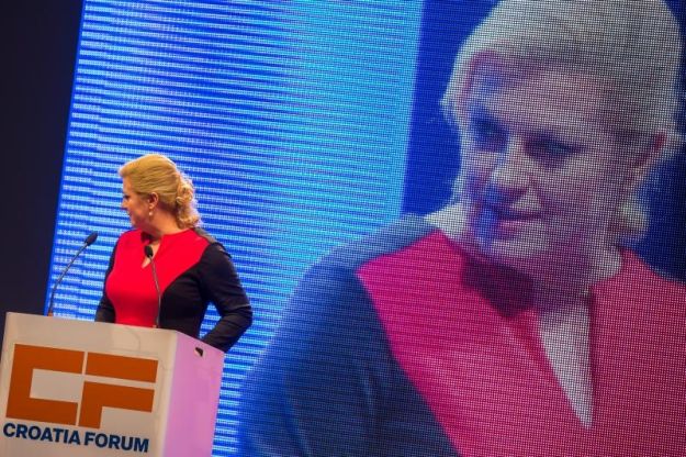 Star Trek Kolinda: Što nam to predsjednica poručuje u ovoj crno-crvenoj haljini?