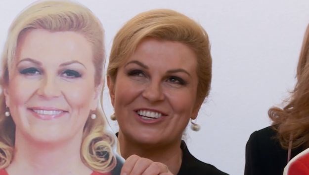 Kolinda Pozirala Pored Svoje Cirkuske Atrakcije - Predsjednice Od ...