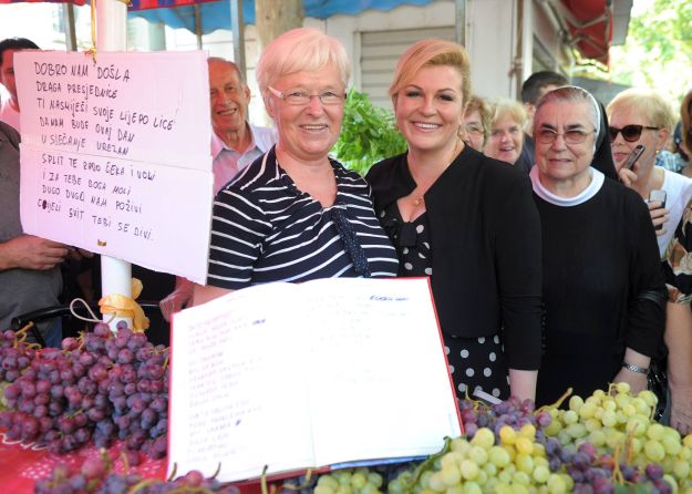 Kolinda nastavlja s turnejom "Jedna od vas": Najnoviji nastup održala na splitskoj tržnici