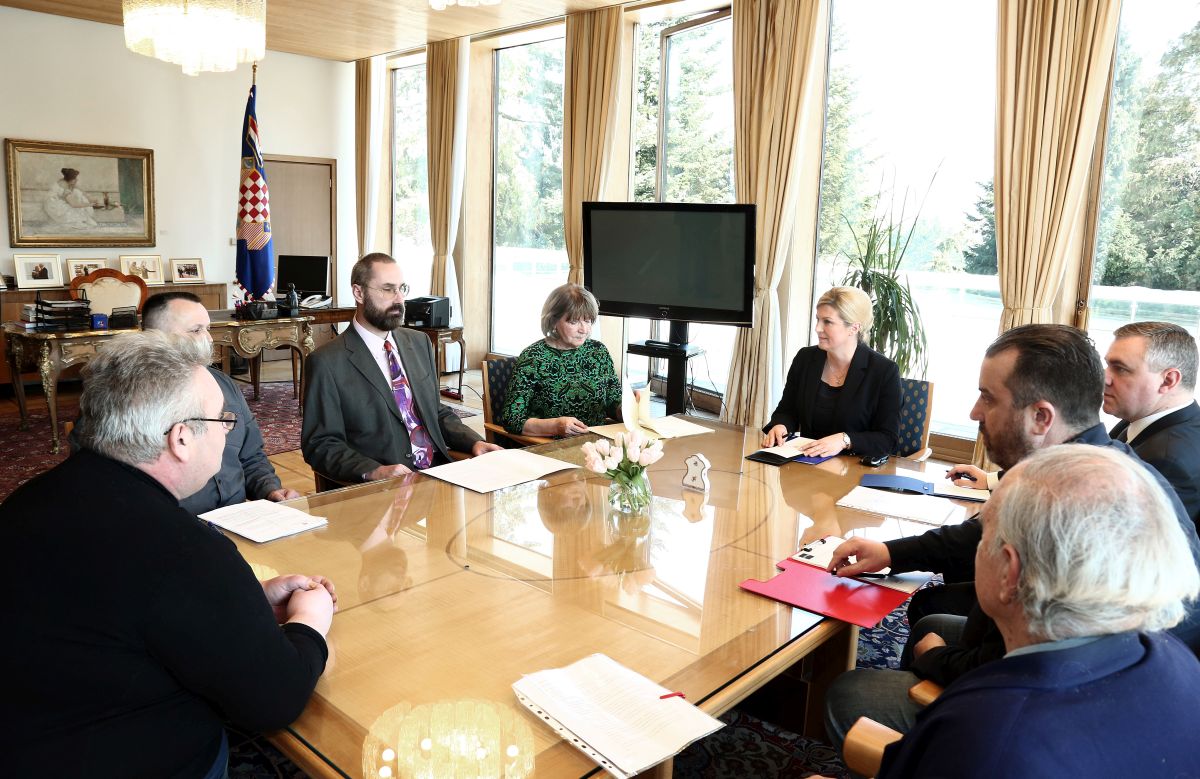 Kolinda pozvala Plenkovića da primi Blokirane