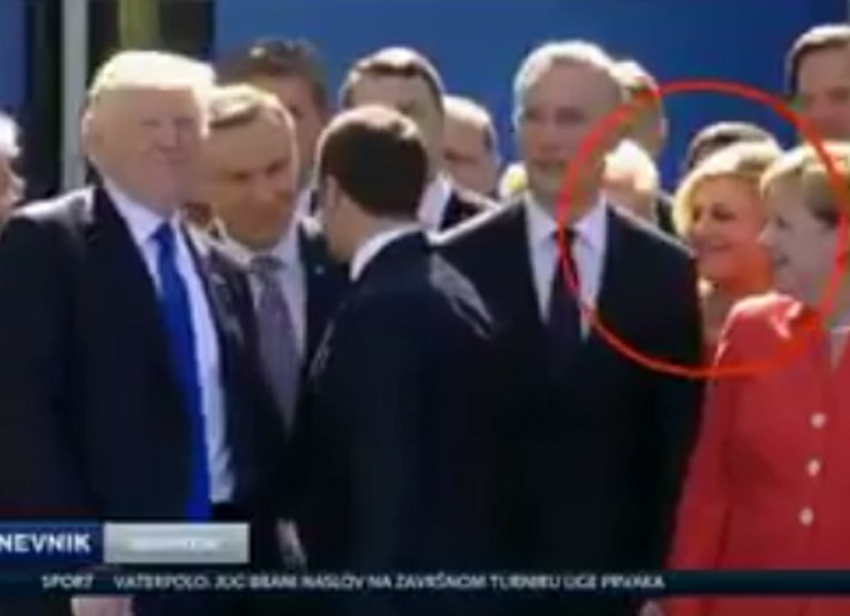 VIDEO Kamere snimile Kolindu kako se uporno pokušava (i na kraju uspijeva) približiti Trumpu