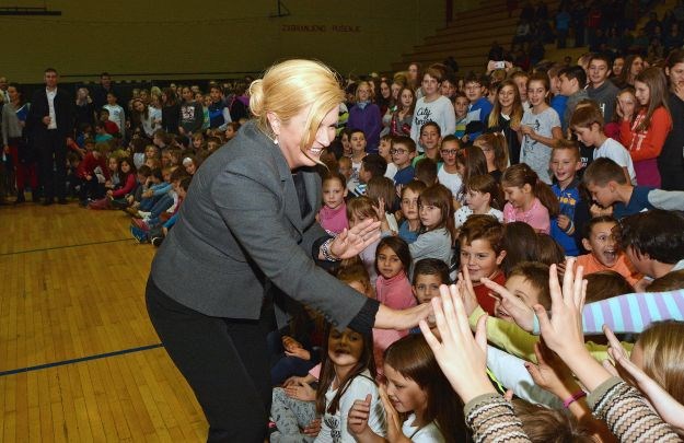 Kolinda u tajnosti ukinula Kabinet za mlade, mladi se pitaju je li emigrirao u Irsku?