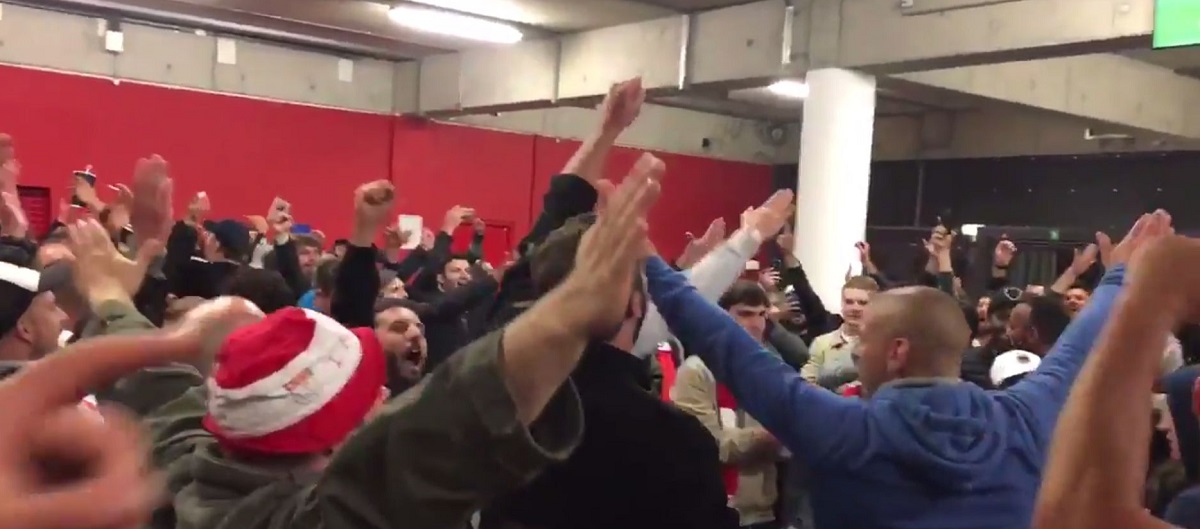 DRAMA, KAOS, HAPPY END Nijemci poput komandosa osvojili London, pa zajedno pjevali s Englezima