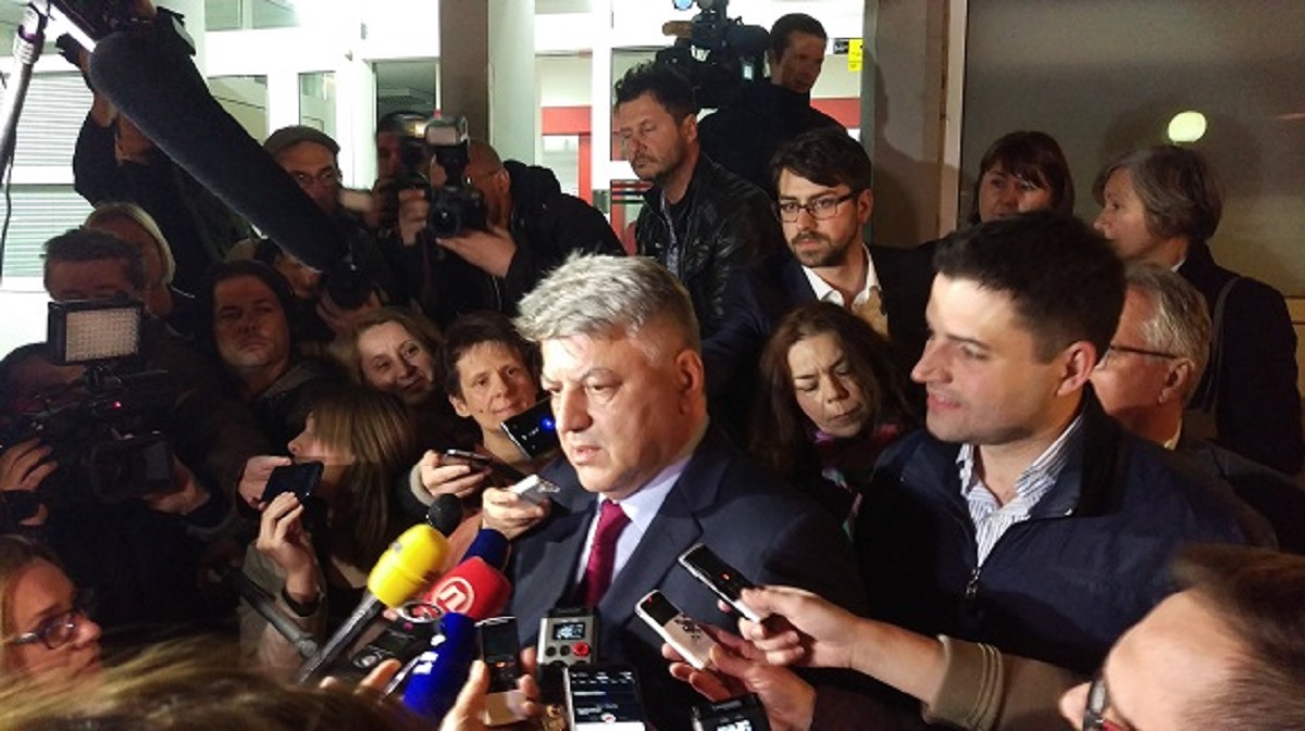 Komadina je danas rekao da je SDP rasadnik talenata i intelektualaca, što je najgore on se ne zajebava