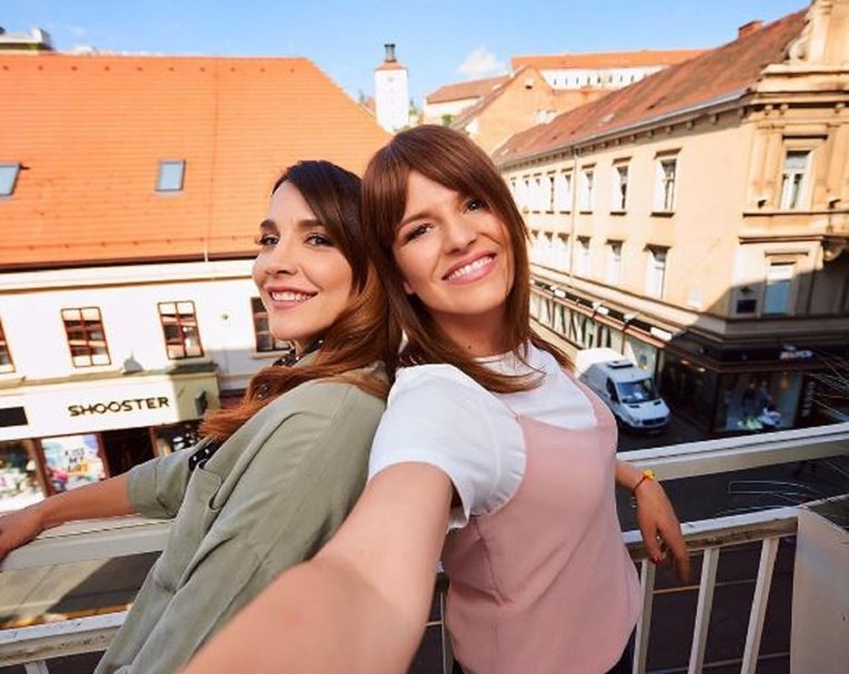 Domaće voditeljice zajedničkim selfiejem oduševile fanove: "Dvije najljepše voditeljice"